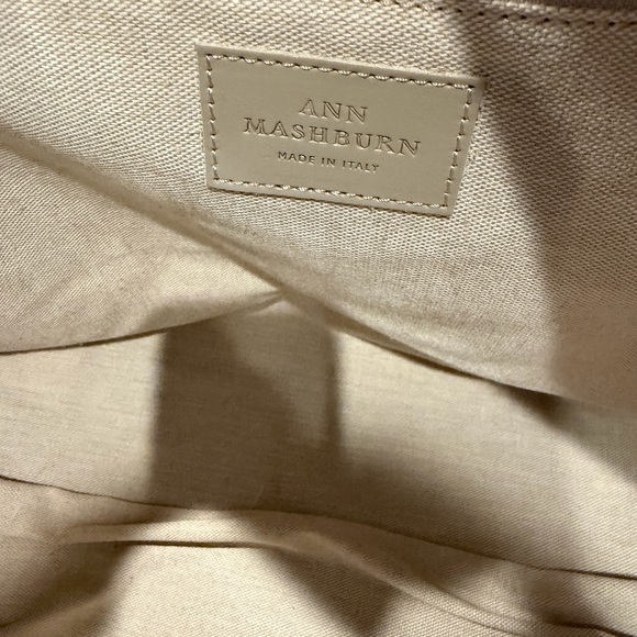 ANN MASHBURN Navy Leather Tote - Picture 3 of 7